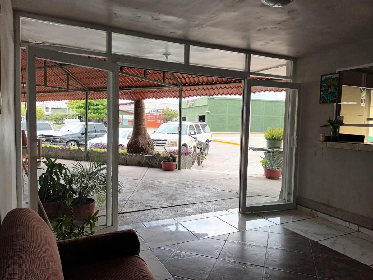 Hotel Maria Teresa Rio Verde Exterior photo
